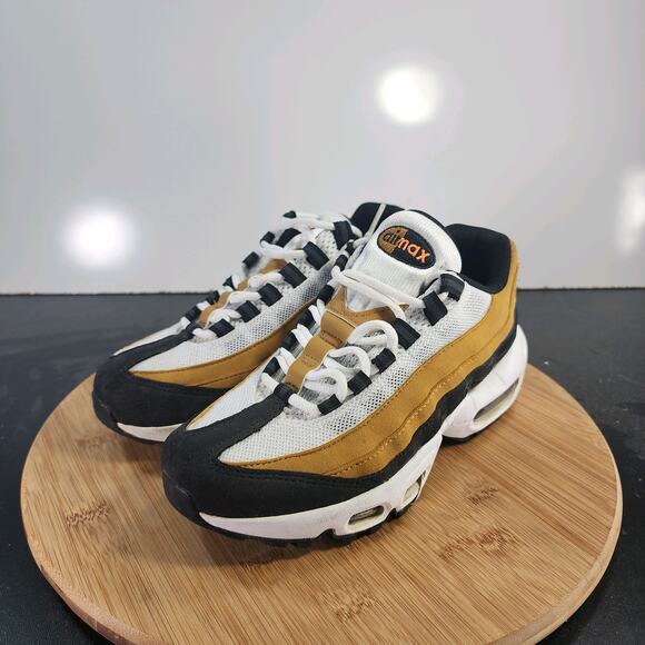 Sz 4.5Youth Fit 6 Women's Nike Air Max 95 011109 White Brown Suede Casual Shoes - Picture 2 of 11